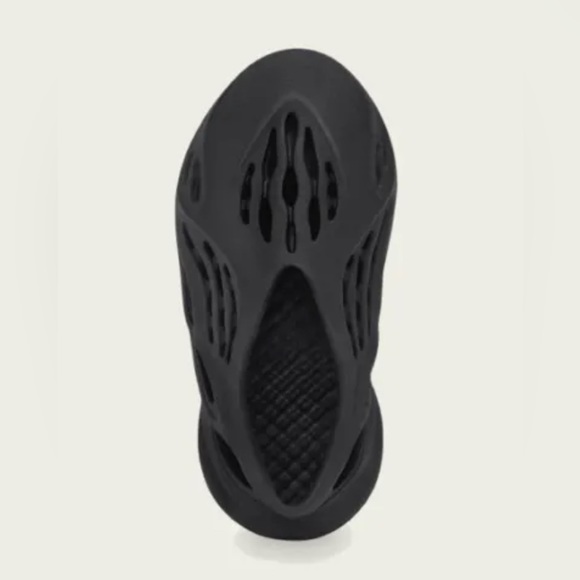 Adidas Originals Yeezy Foam Runner Onyx Infant Size UK 9 US 9 - Picture 1 of 4